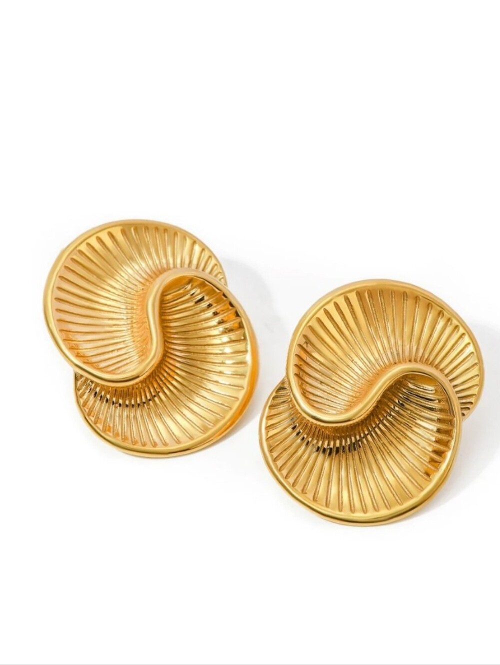 Katie Rae SHELL OF THE DAY Earrings 18k Goldplated Length 1.5" New